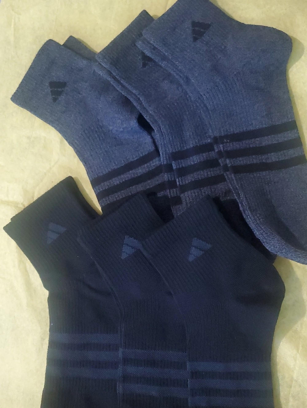 Men's 10-13 adidas 6-Pack Athletic Ankle Socks in Black & Dark Gray